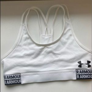 NWOT under armour sports bra!!